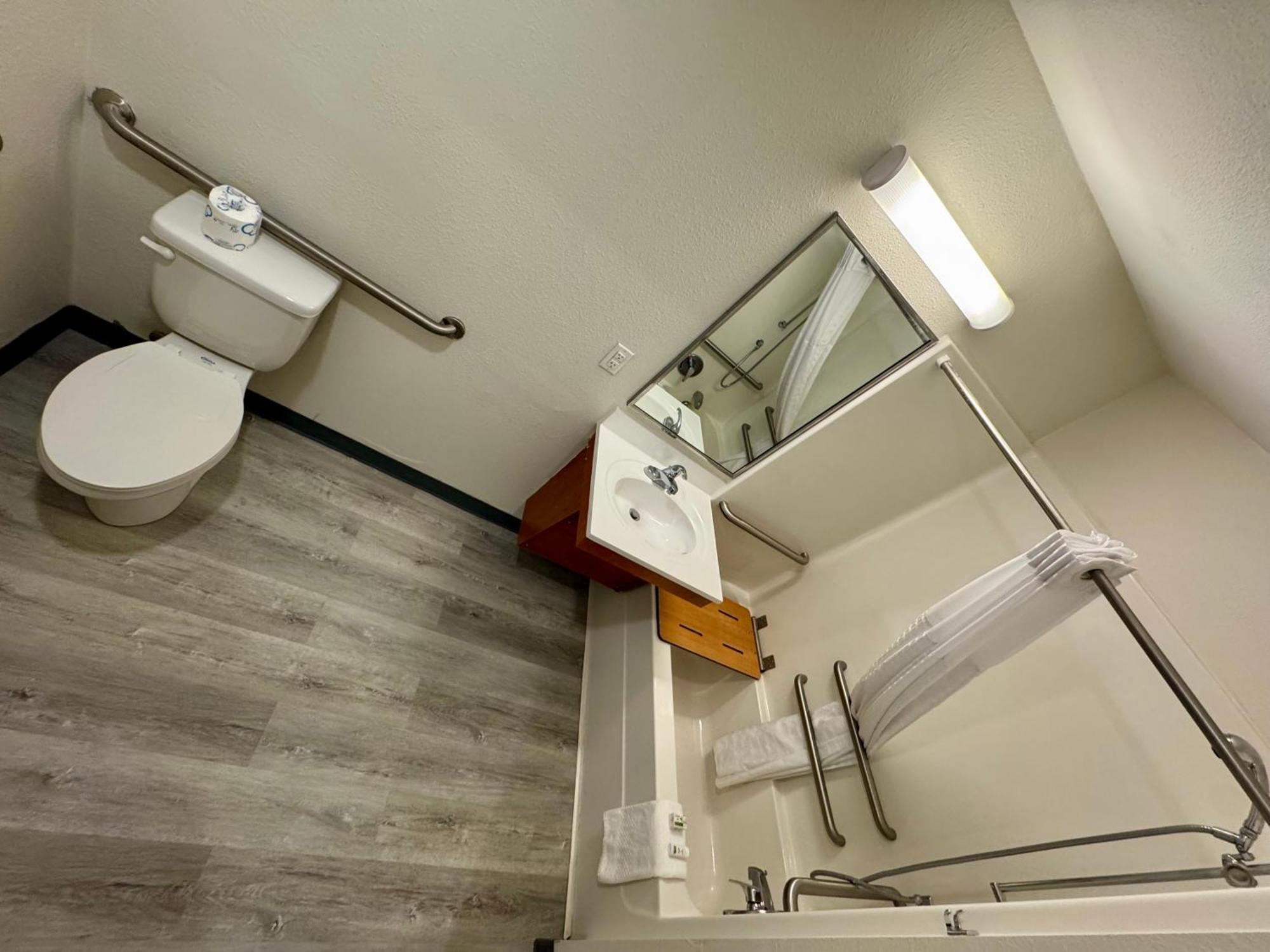 فندق Baymont By Wyndham ديكينسون المظهر الخارجي الصورة